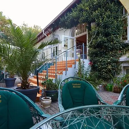 Parkhotel 4* ميرانه