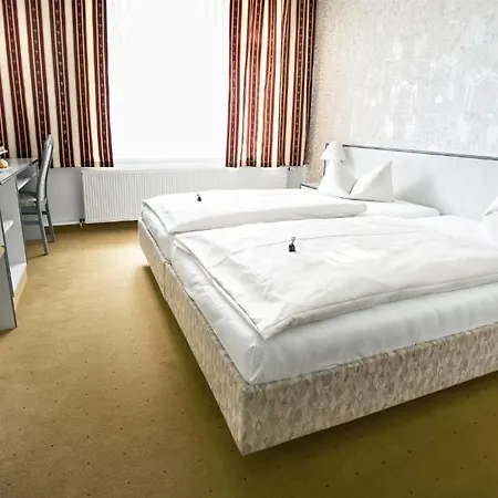 Parkhotel ميرانه