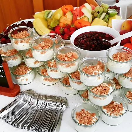 فندق Parkhotel 4*