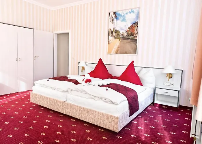 Parkhotel 4* ميرانه