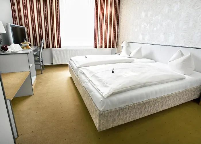 Parkhotel ميرانه