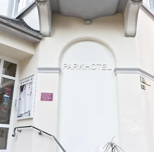 Parkhotel ホテル 4*